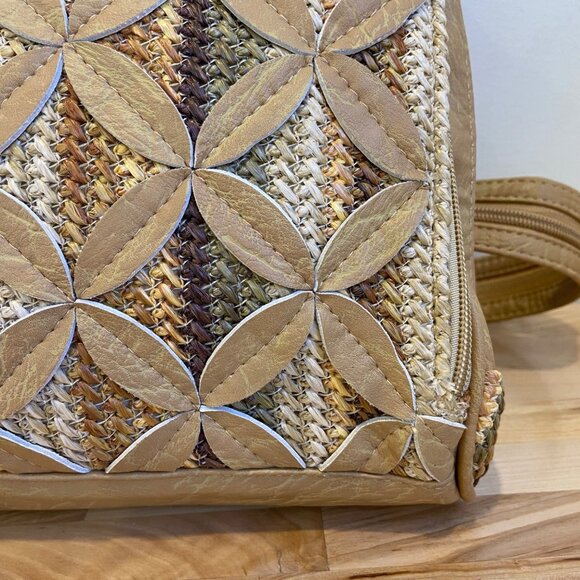 Veneto New York Handwoven Backpack With Vegan Leather Accents - Picture 2 of 10